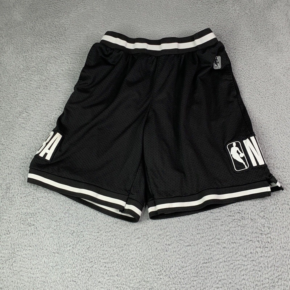 NBA Branded Embroidered Heavy Black Athletic Shorts Mens Size Large Teamless